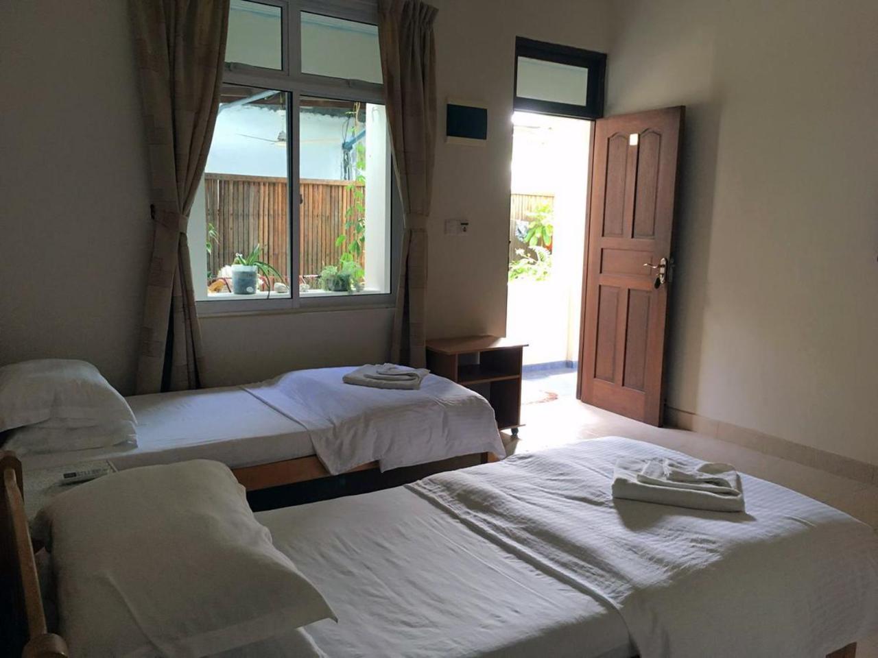 Dharavandhoo Stay Ngoại thất bức ảnh
